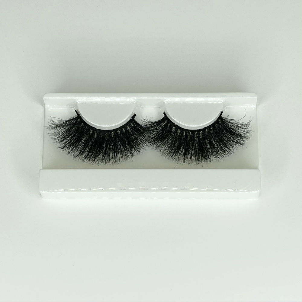 QUEEN LASHES